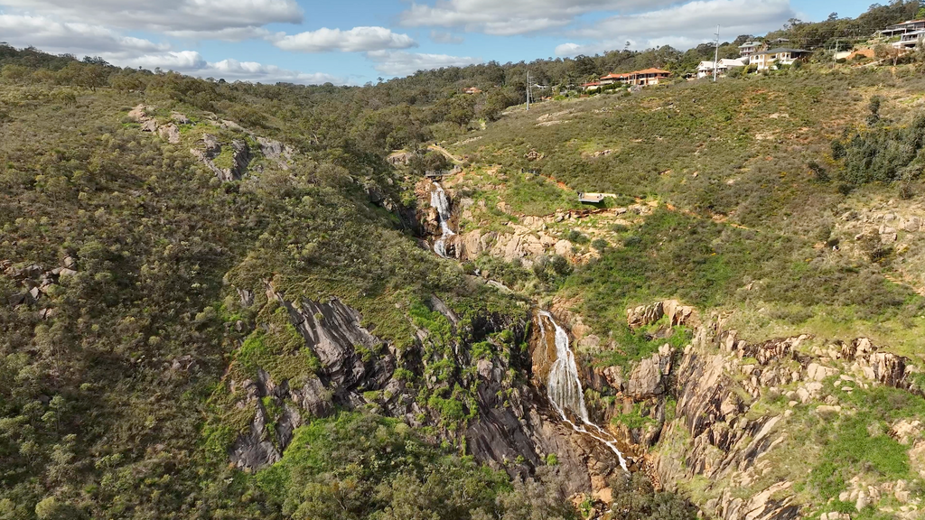 Lesmurdie Falls - LMV001